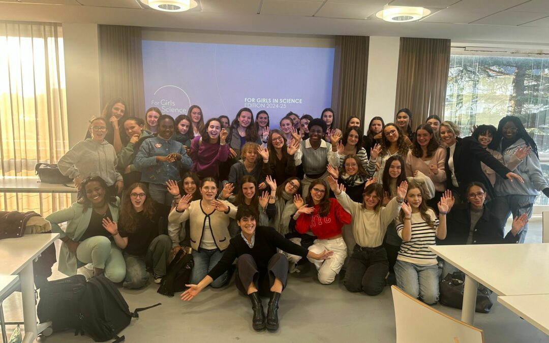 Journée de lancement du programme « Pour les filles et la science »